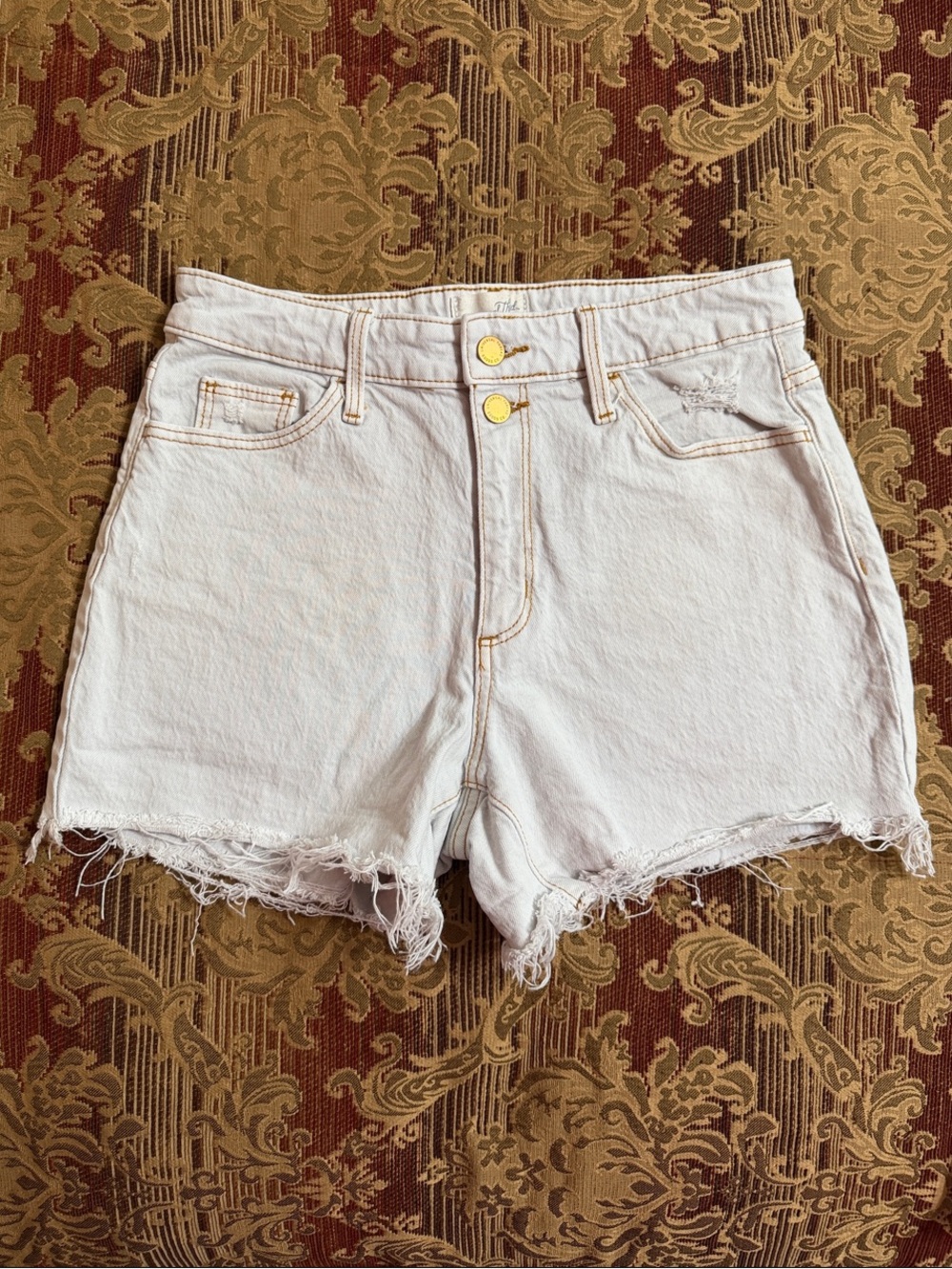 Universal Thread Size 6/28 High-Waist Light Gray Denim Shorts with Frayed Hem